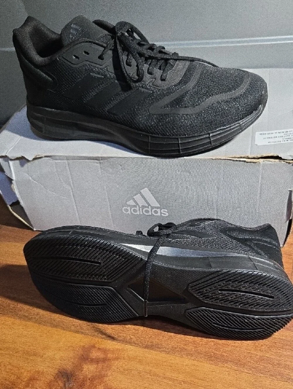 adidas Men's All-Black Cushioned Athletic Sneakers Nwb Size 9 1/2